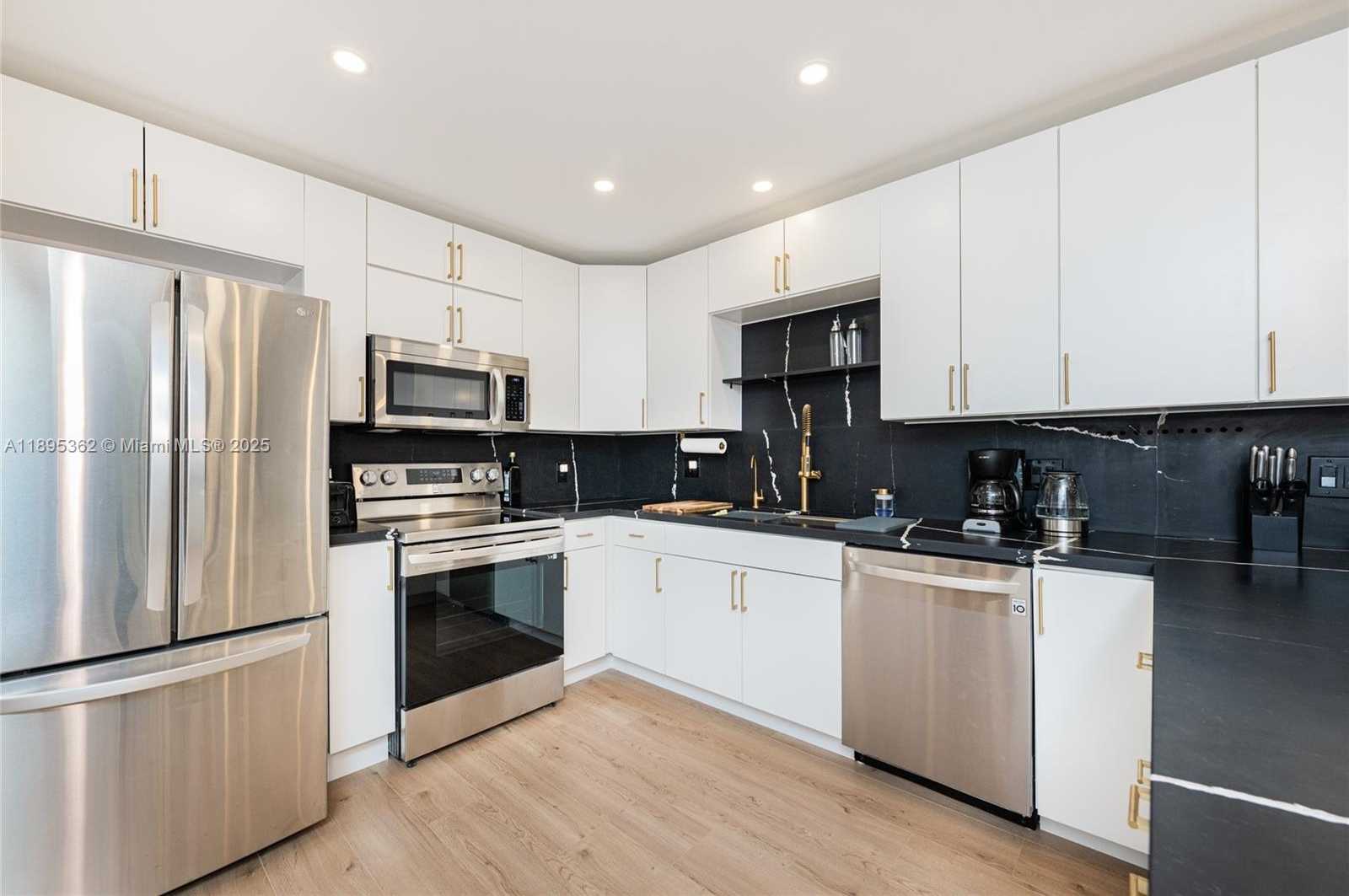 Small Image of 600 THREE ISLANDS BLVD #214, Hallandale Beach Number 5