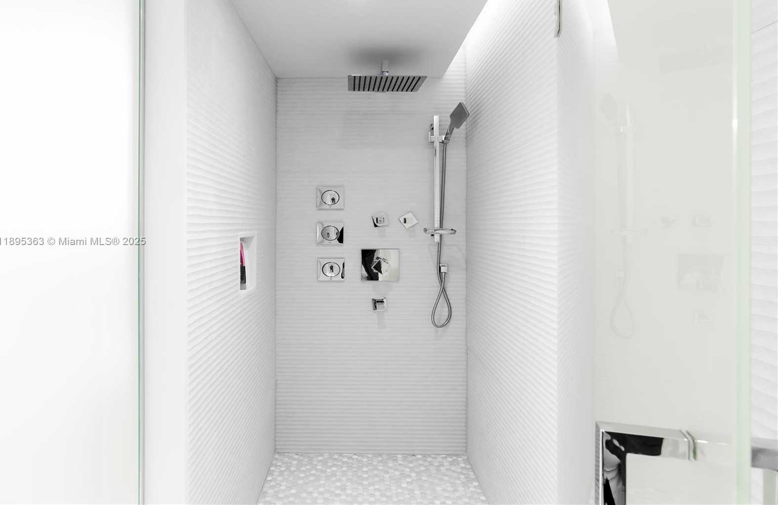 Small Image of 1830 SOUTH OCEAN DR #2903, Hallandale Beach Number 12