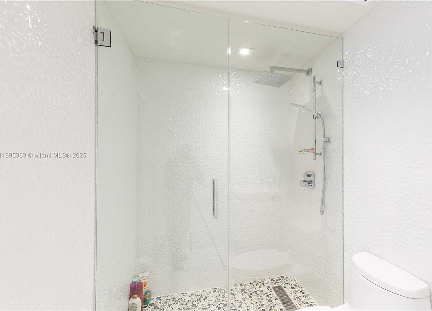 Small Image of 1830 SOUTH OCEAN DR #2903, Hallandale Beach Number 15
