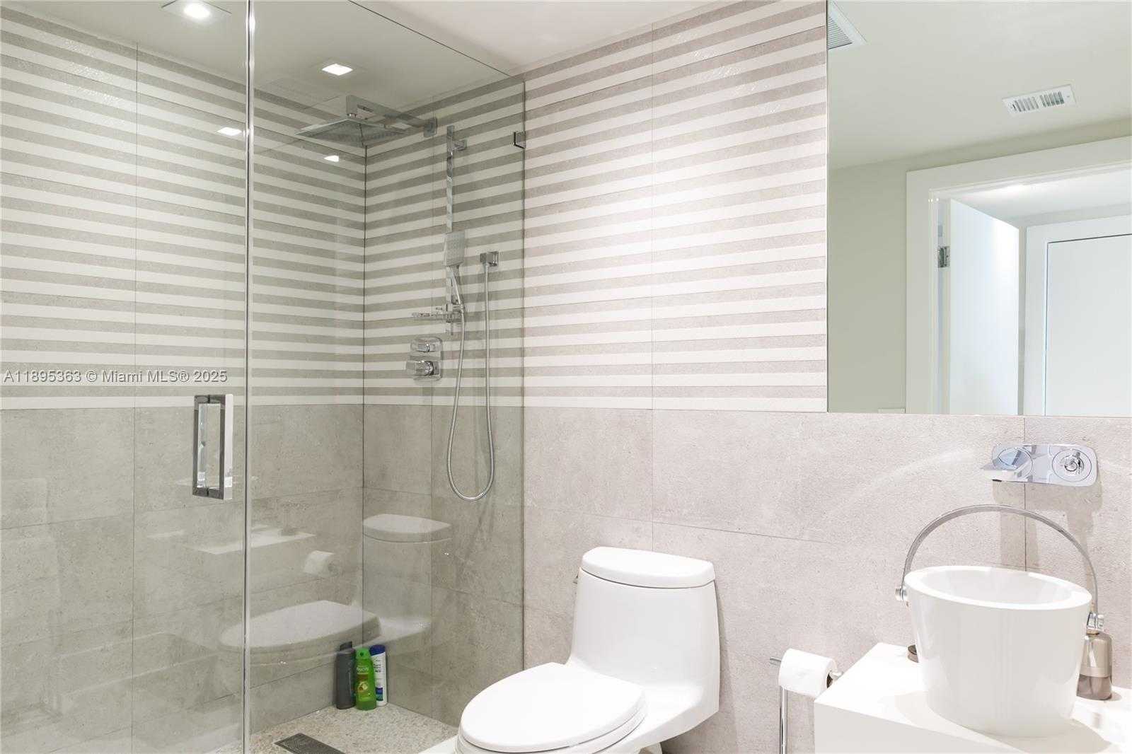 Small Image of 1830 SOUTH OCEAN DR #2903, Hallandale Beach Number 18