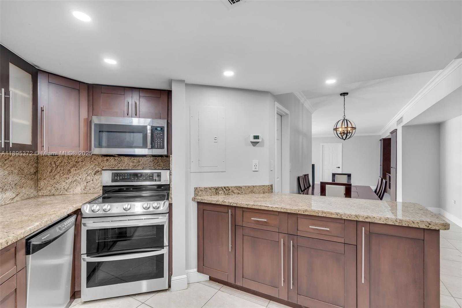 Small Image of 999 BRICKELL BAY DR #1005, Miami Number 13