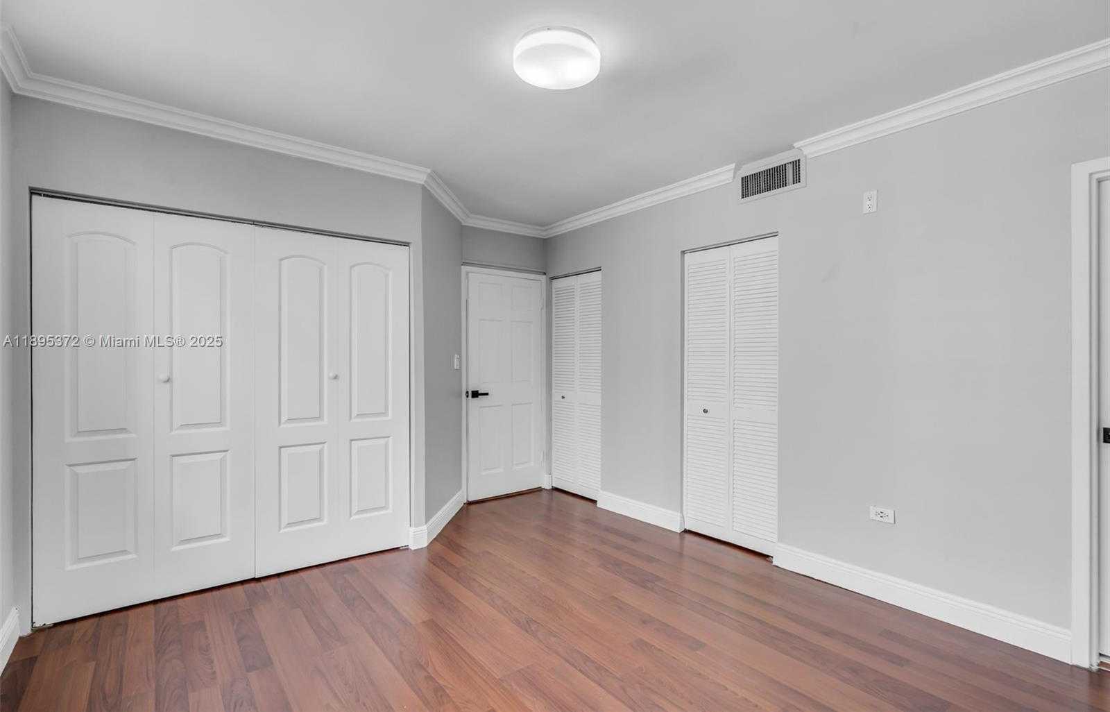 Small Image of 999 BRICKELL BAY DR #1005, Miami Number 16