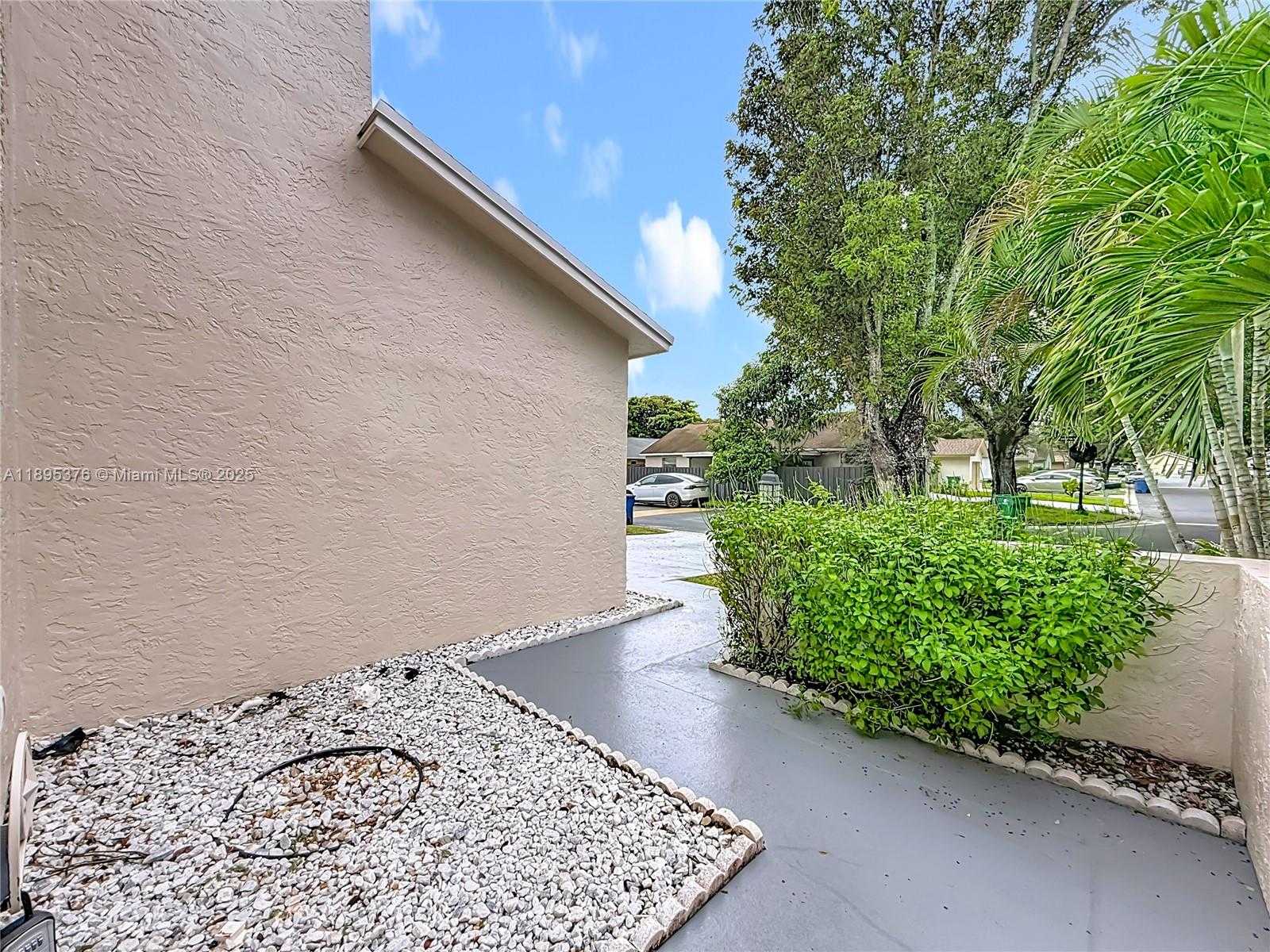 Small Image of 9802 SOUTH WEST 57TH ST, Cooper City Number 12