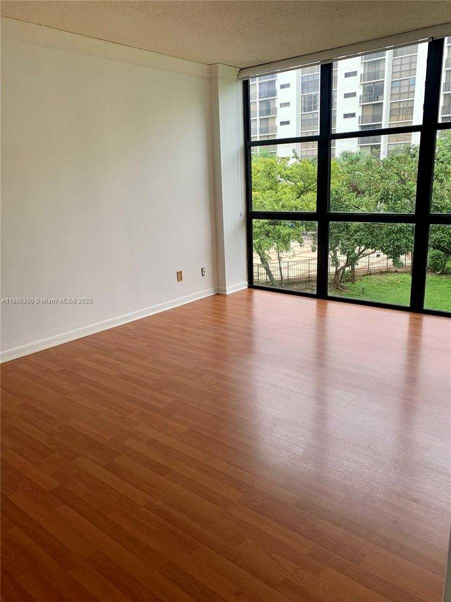 Small Image of 16919 NORTH BAY RD #308, Sunny Isles Beach Number 33