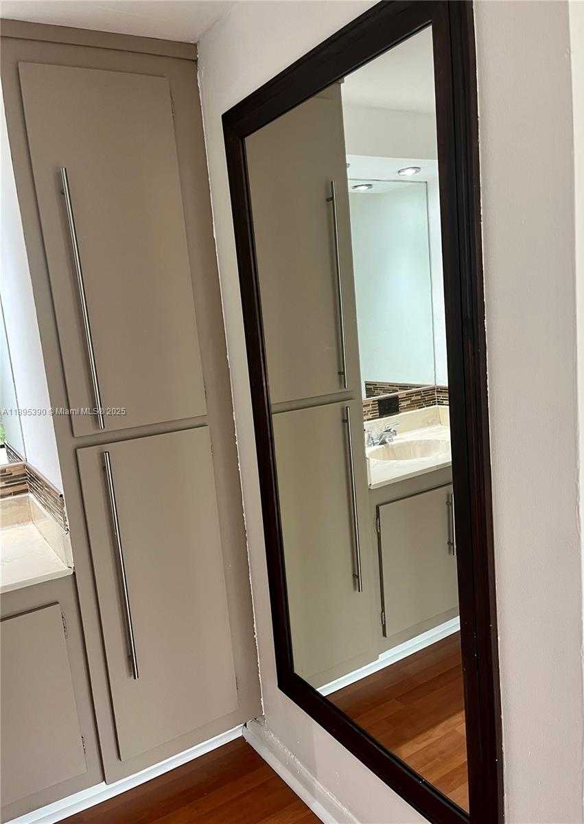 Small Image of 16919 NORTH BAY RD #308, Sunny Isles Beach Number 38