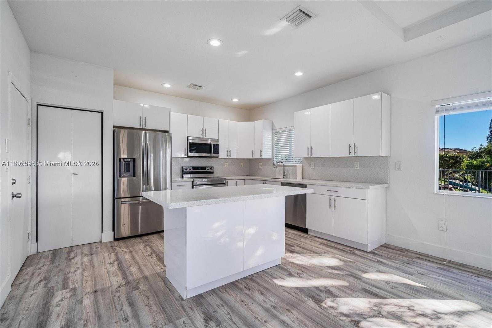 Small Image of 16350 SOUTH WEST 50TH TER, Miami Number 6