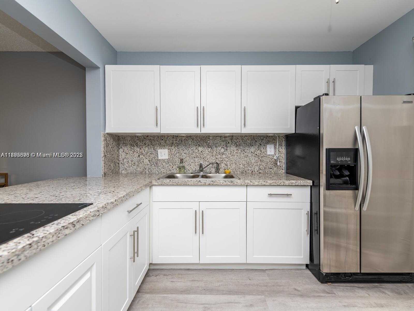 Small Image of 2200 PARK LN #209, Hollywood Number 1