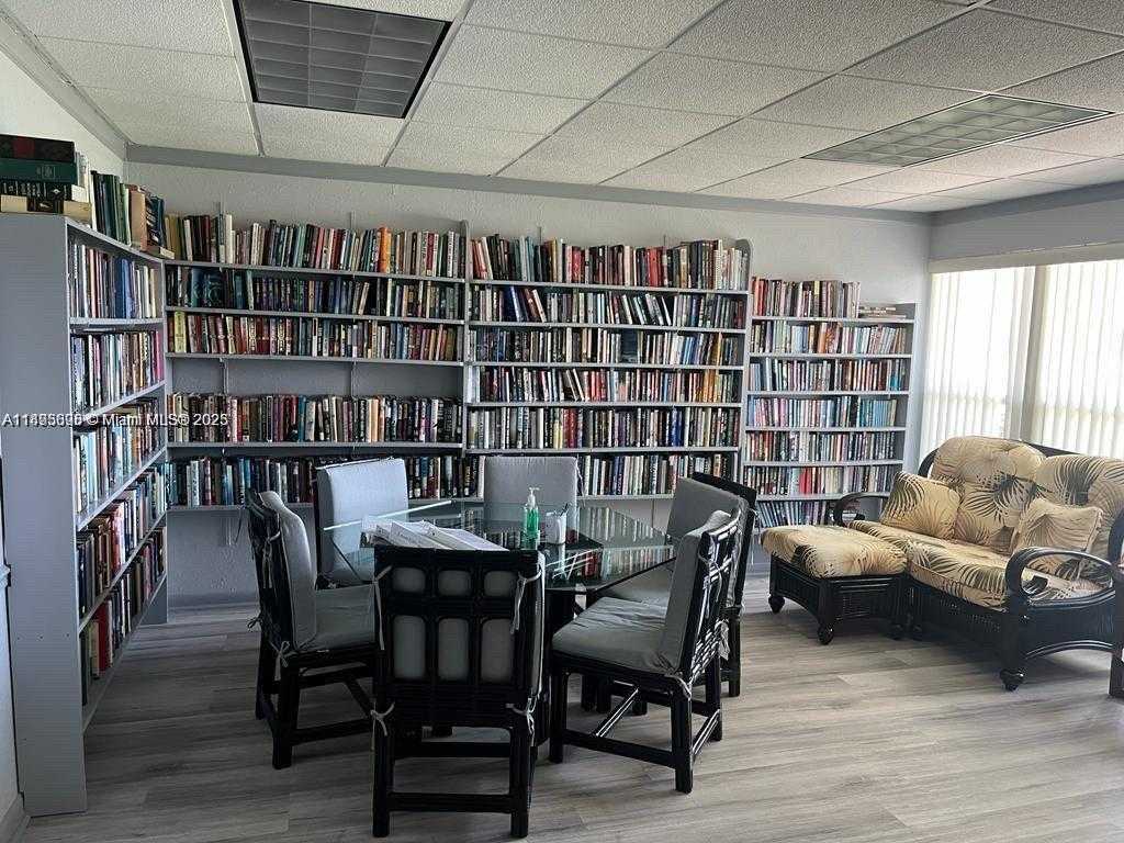 Small Image of 2200 PARK LN #209, Hollywood Number 10