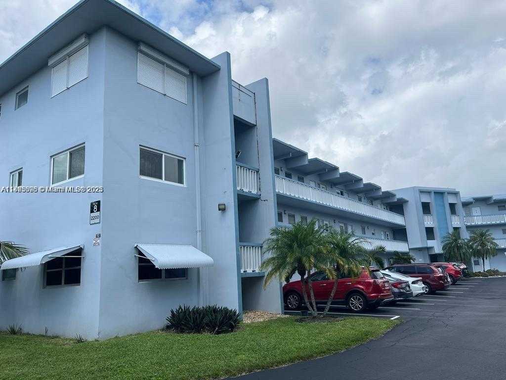 Small Image of 2200 PARK LN #209, Hollywood Number 11