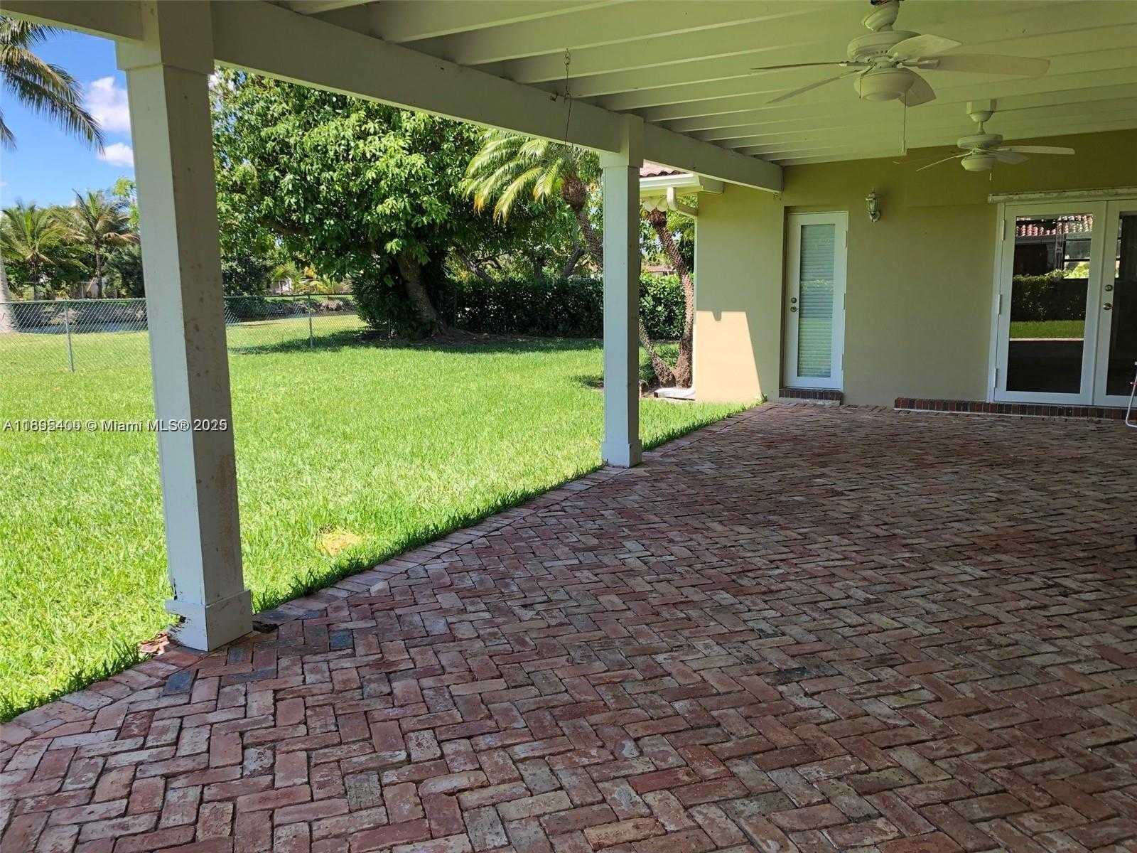 Small Image of 8340 SOUTH WEST 83RD ST, Miami Number 16