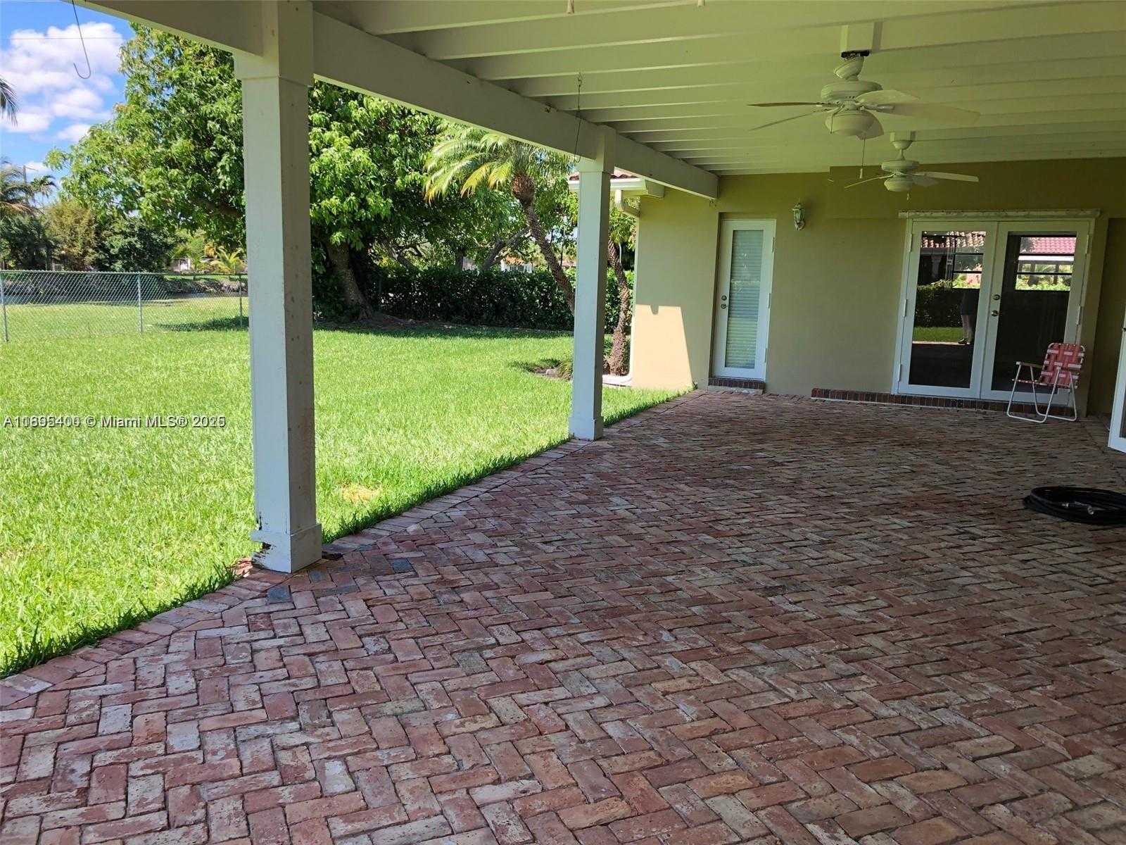 Small Image of 8340 SOUTH WEST 83RD ST, Miami Number 17