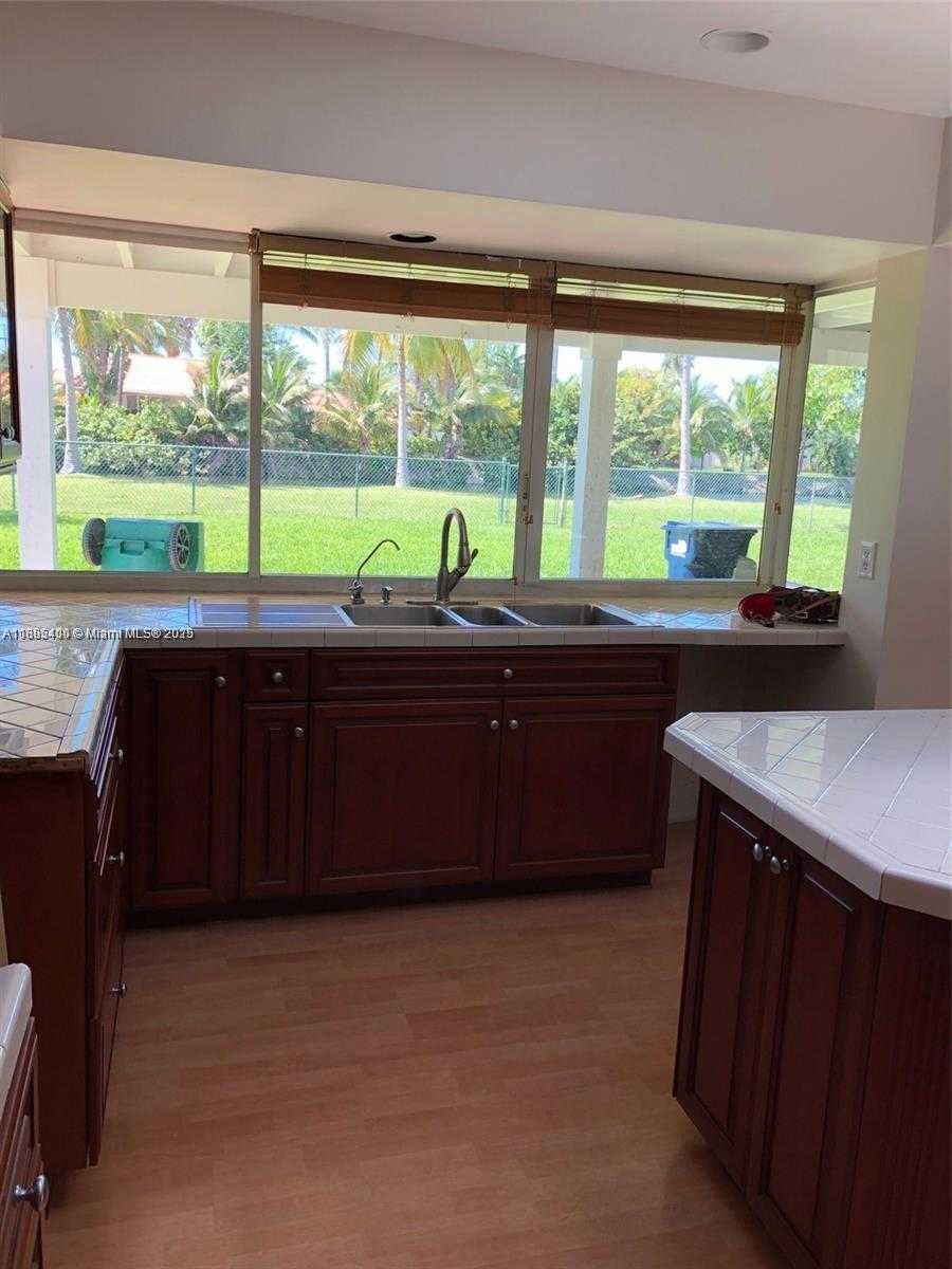 Small Image of 8340 SOUTH WEST 83RD ST, Miami Number 3