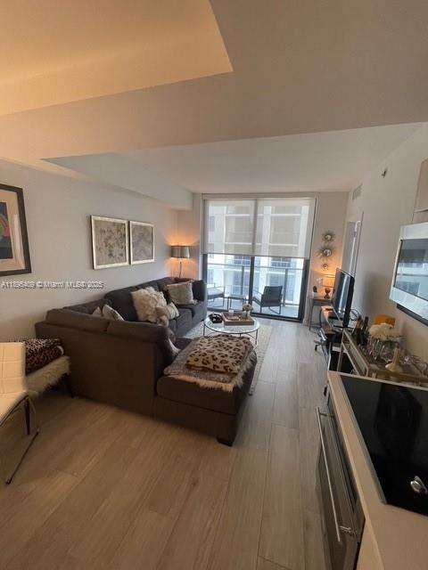 Small Image of 55 SOUTH WEST 9TH ST #3209, Miami Number 4