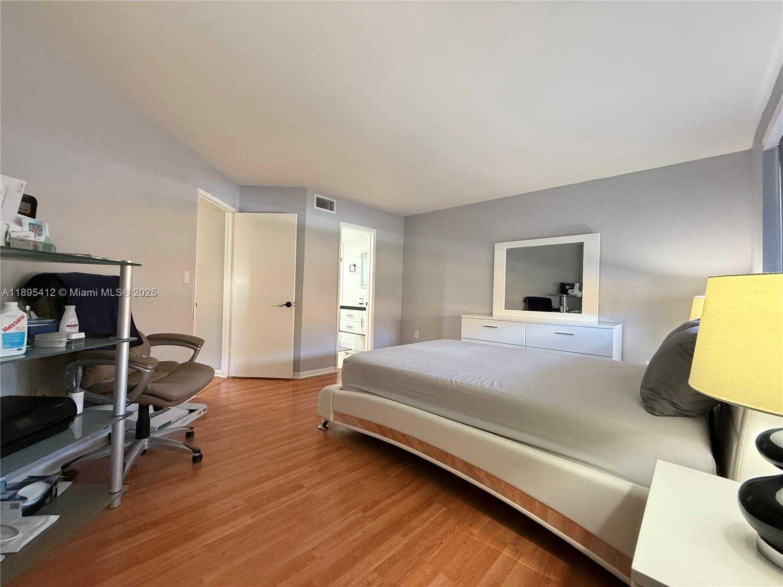 Small Image of 9725 FONTAINEBLEAU BLVD #A212, Miami Number 19