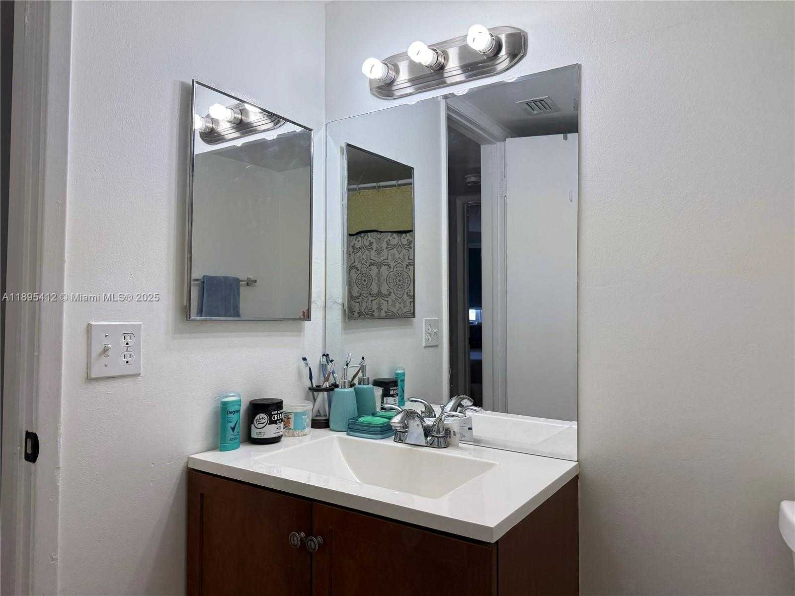 Small Image of 9725 FONTAINEBLEAU BLVD #A212, Miami Number 26