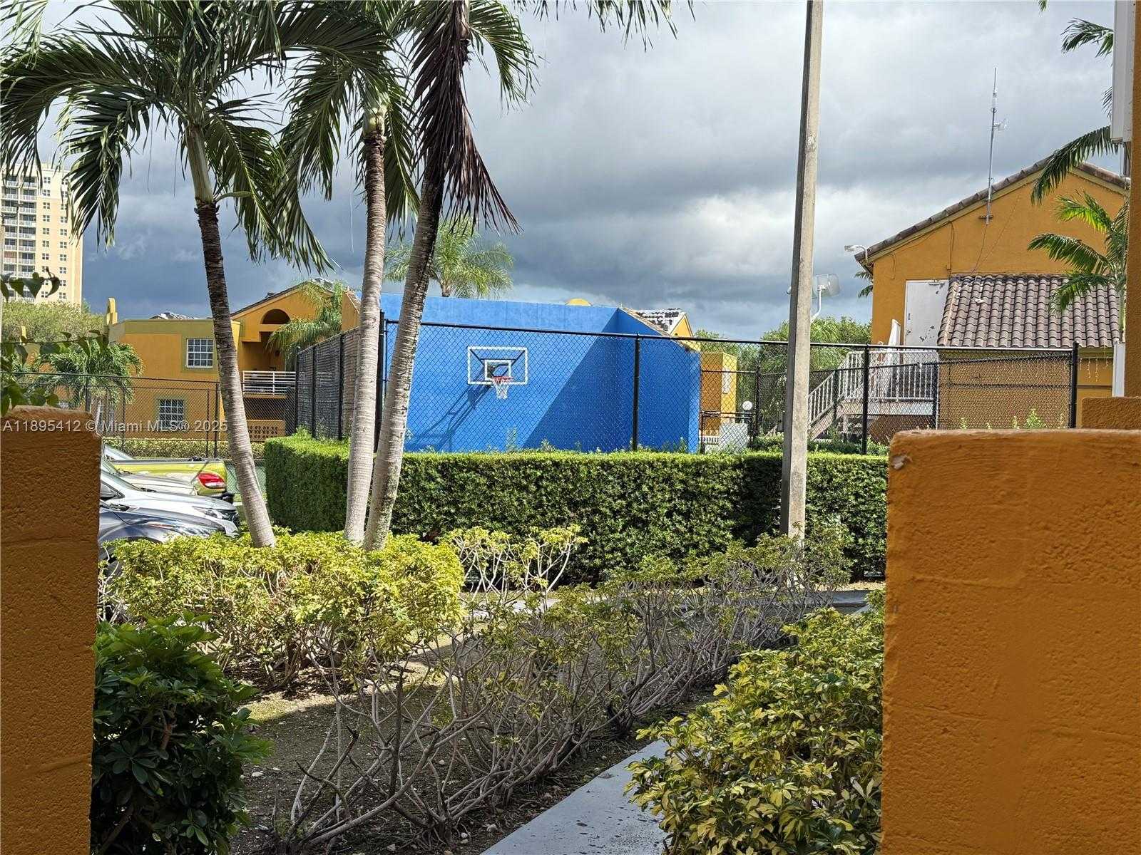 Small Image of 9725 FONTAINEBLEAU BLVD #A212, Miami Number 7
