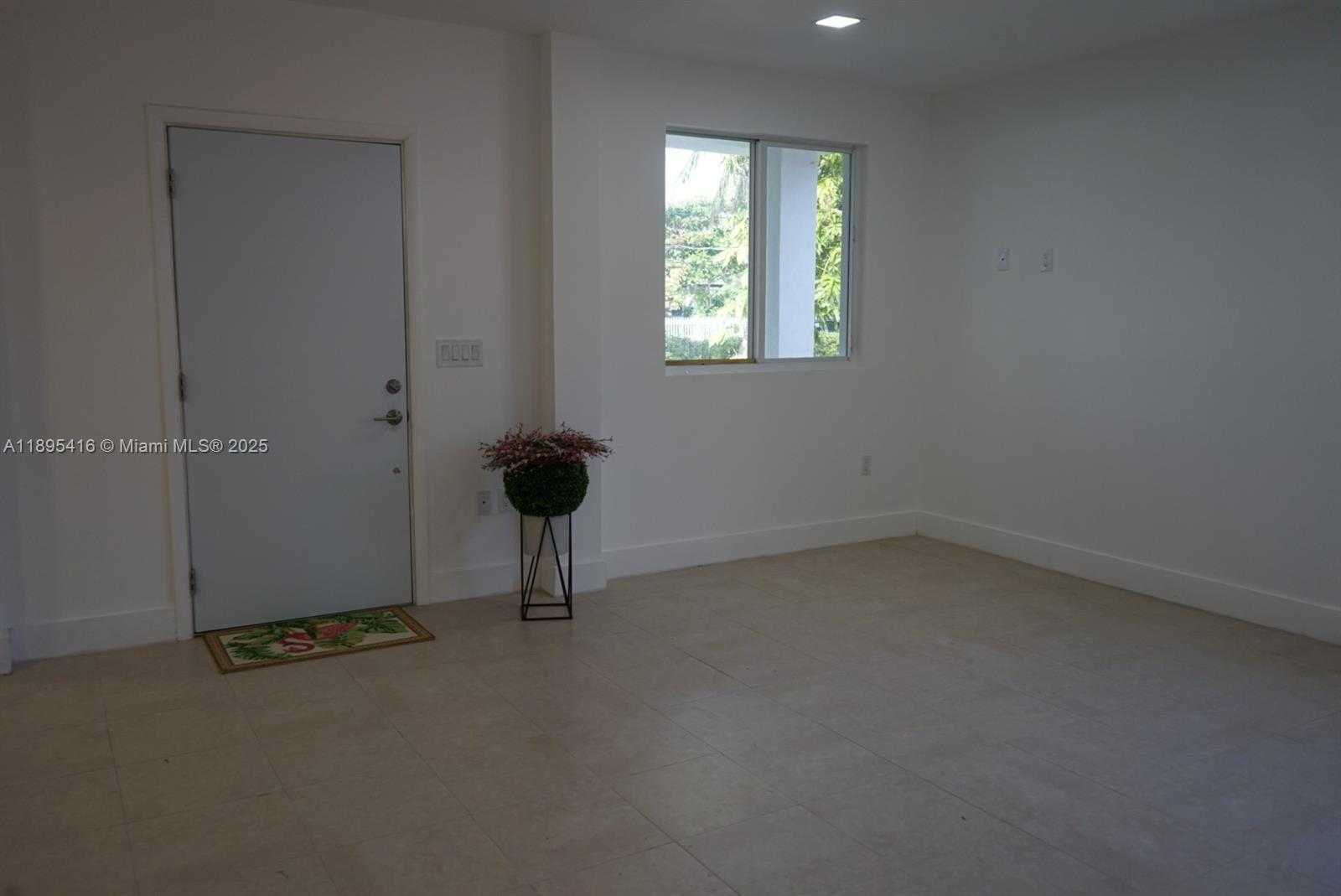 Small Image of 1450 NORTH EAST 147TH ST, Miami Number 9