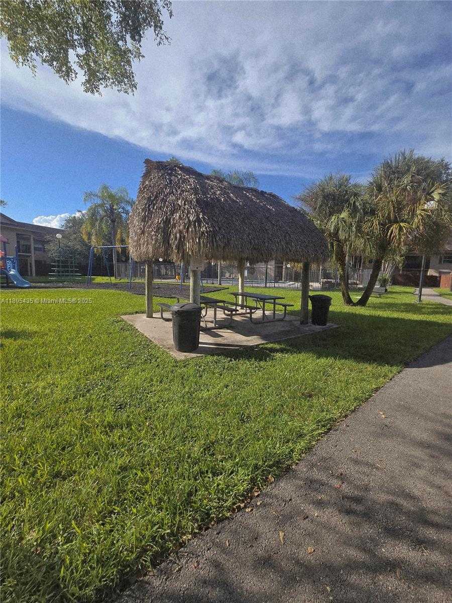 Small Image of 11257 SOUTH WEST 88TH ST #114-G, Miami Number 6