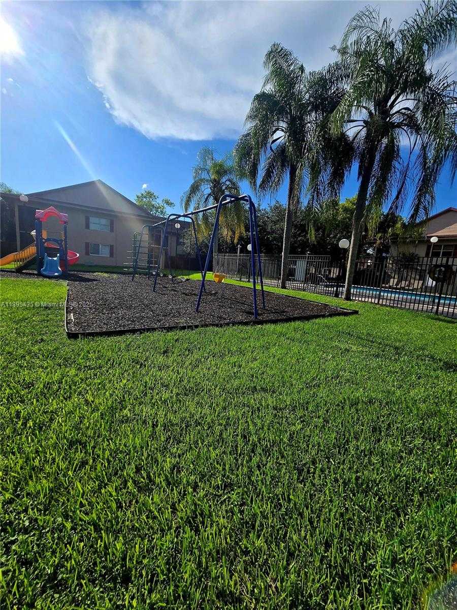 Small Image of 11257 SOUTH WEST 88TH ST #114-G, Miami Number 7