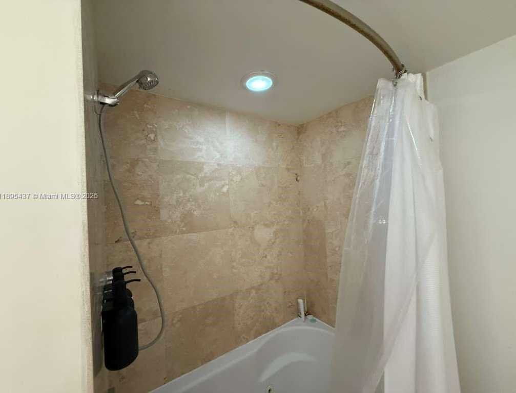 Small Image of 41 SOUTH EAST 5TH ST #2307, Miami Number 17