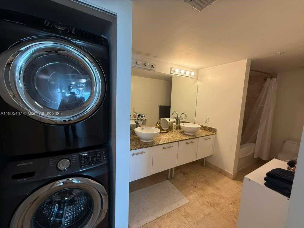 Small Image of 41 SOUTH EAST 5TH ST #2307, Miami Number 18