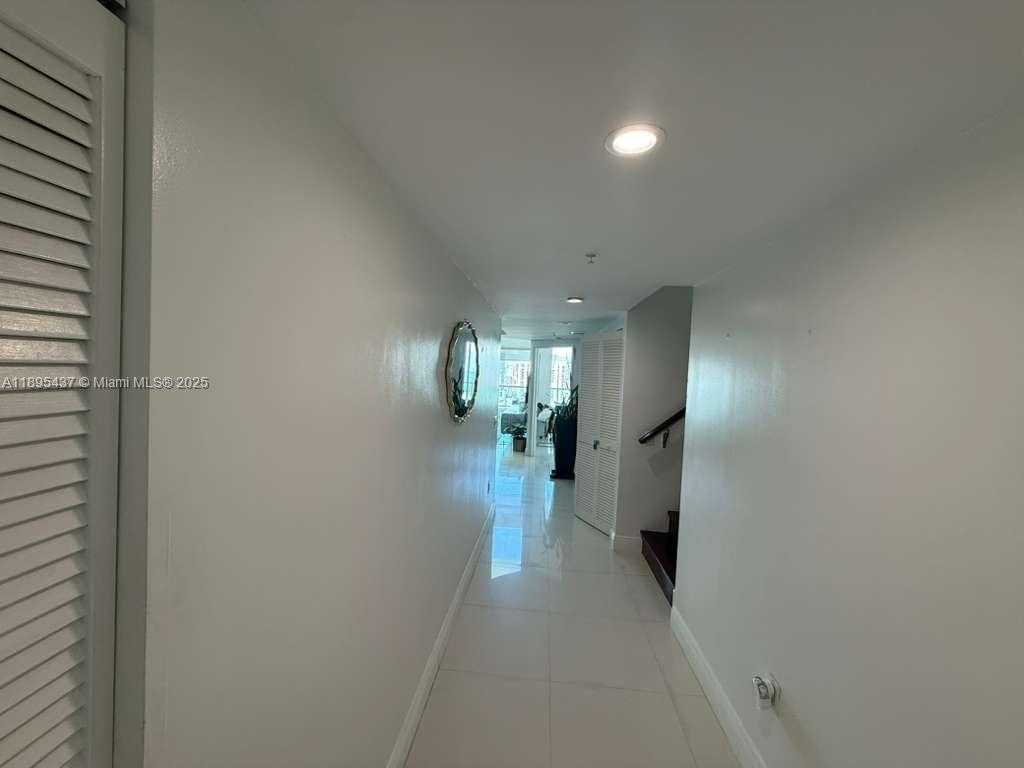 Small Image of 41 SOUTH EAST 5TH ST #2307, Miami Number 7