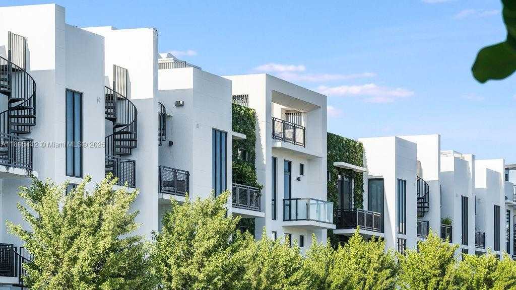 Small Image of 1030 15TH ST #201, Miami Beach Number 37