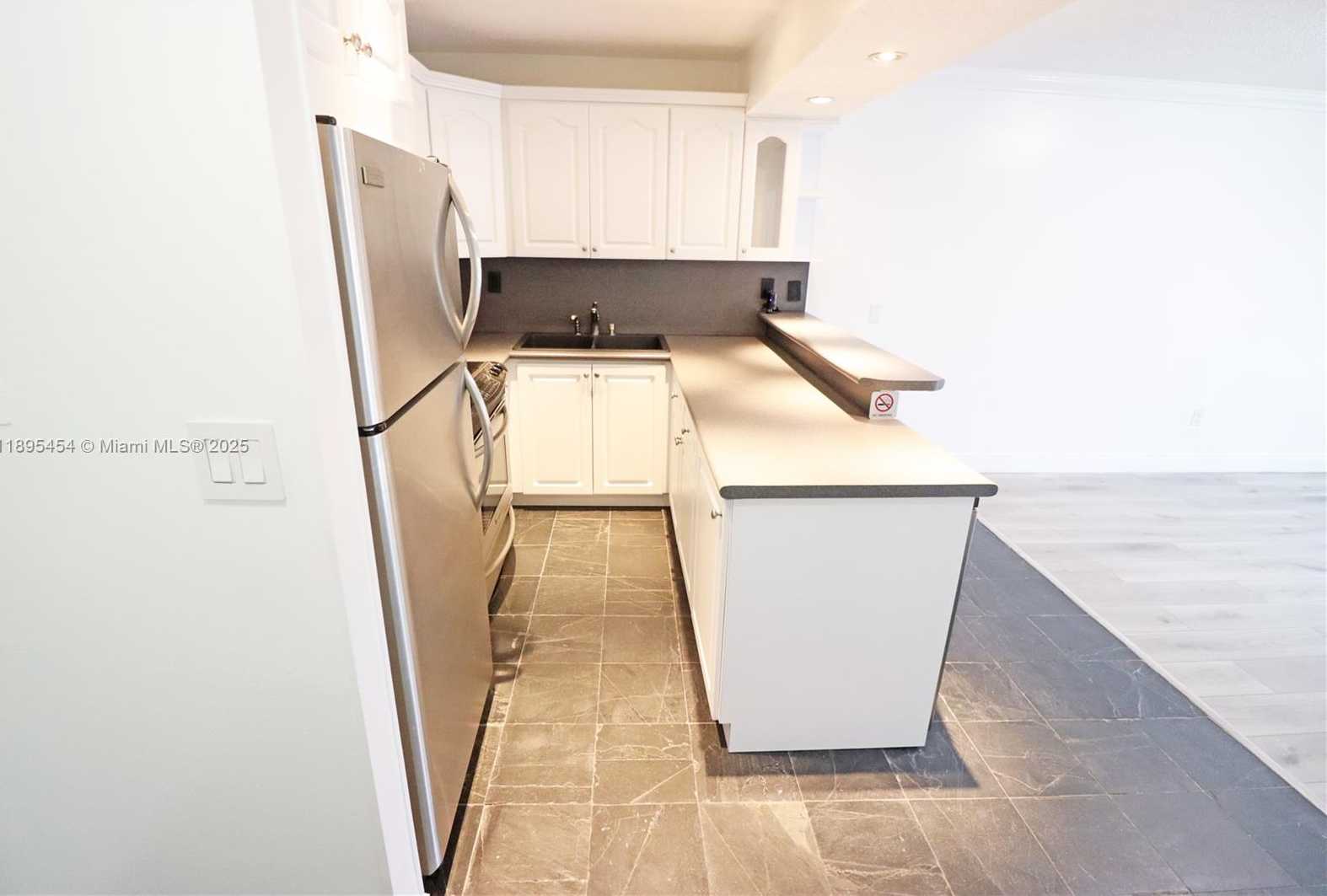 Small Image of 9301 SOUTH WEST 92ND AVE #A210, Miami Number 4
