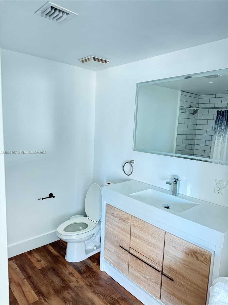Small Image of 350 SOUTH MIAMI AVE #1803, Miami Number 6