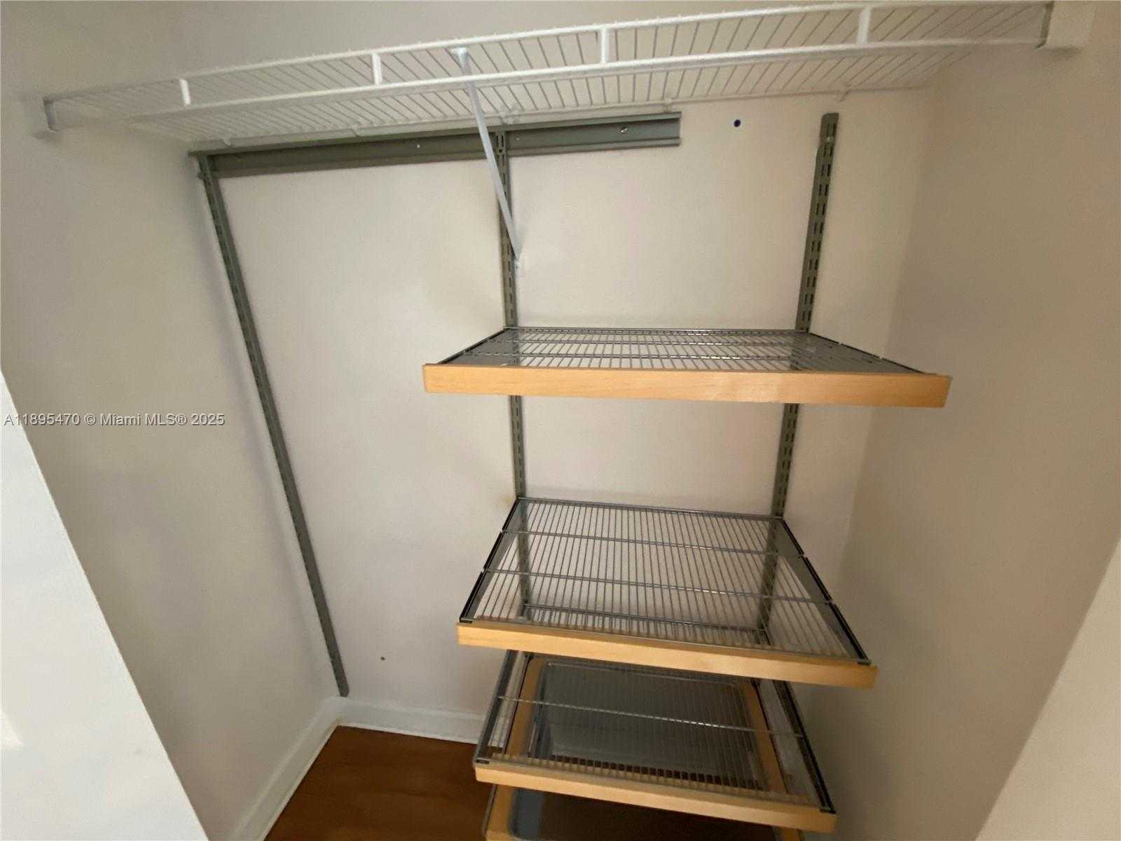 Small Image of 5600 COLLINS AVE #4E, Miami Beach Number 10