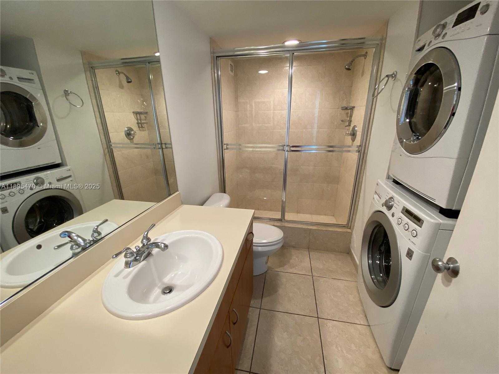 Small Image of 5600 COLLINS AVE #4E, Miami Beach Number 11