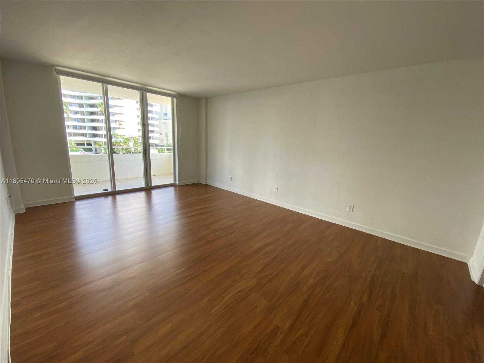Small Image of 5600 COLLINS AVE #4E, Miami Beach Number 13