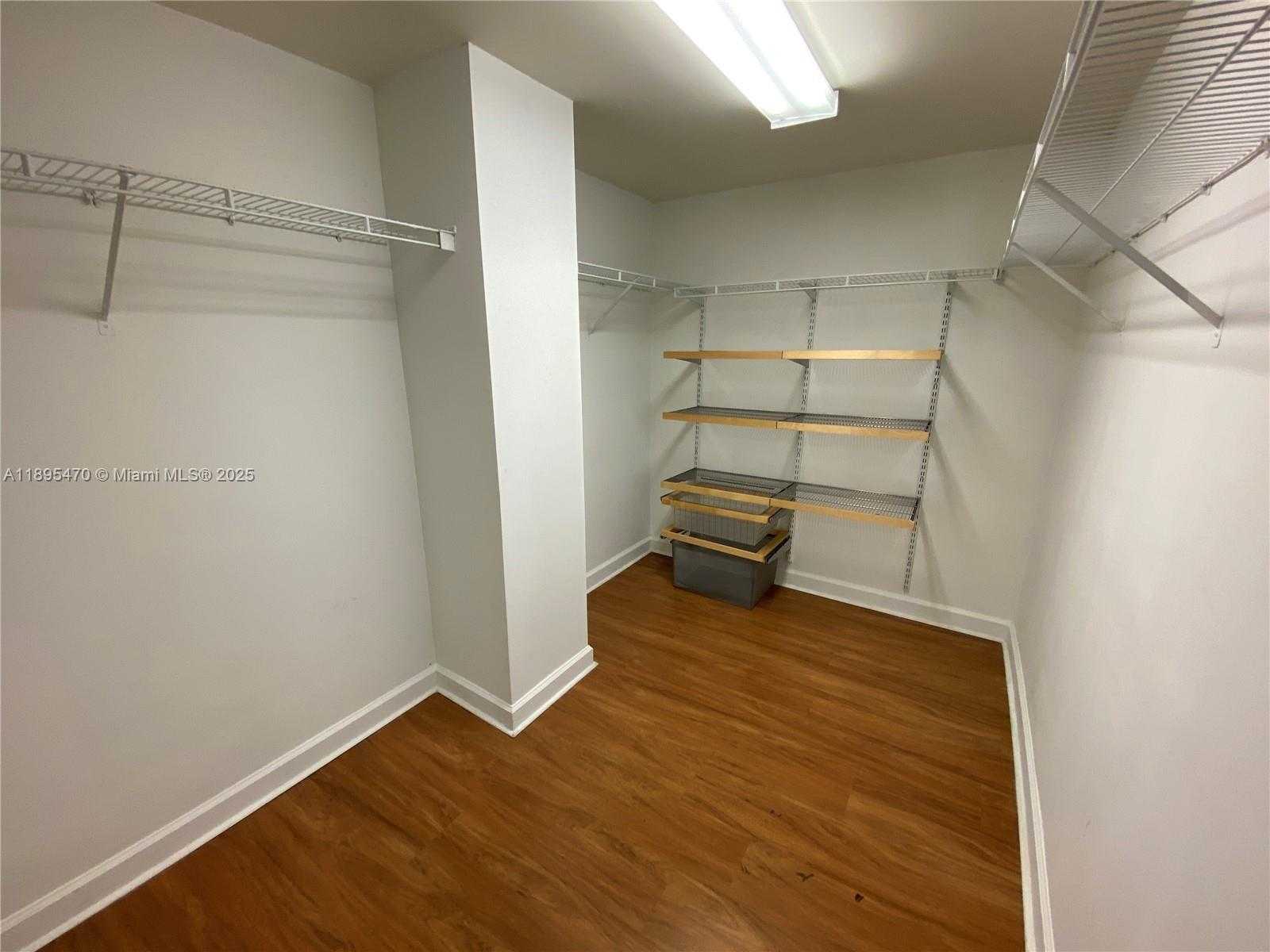 Small Image of 5600 COLLINS AVE #4E, Miami Beach Number 16