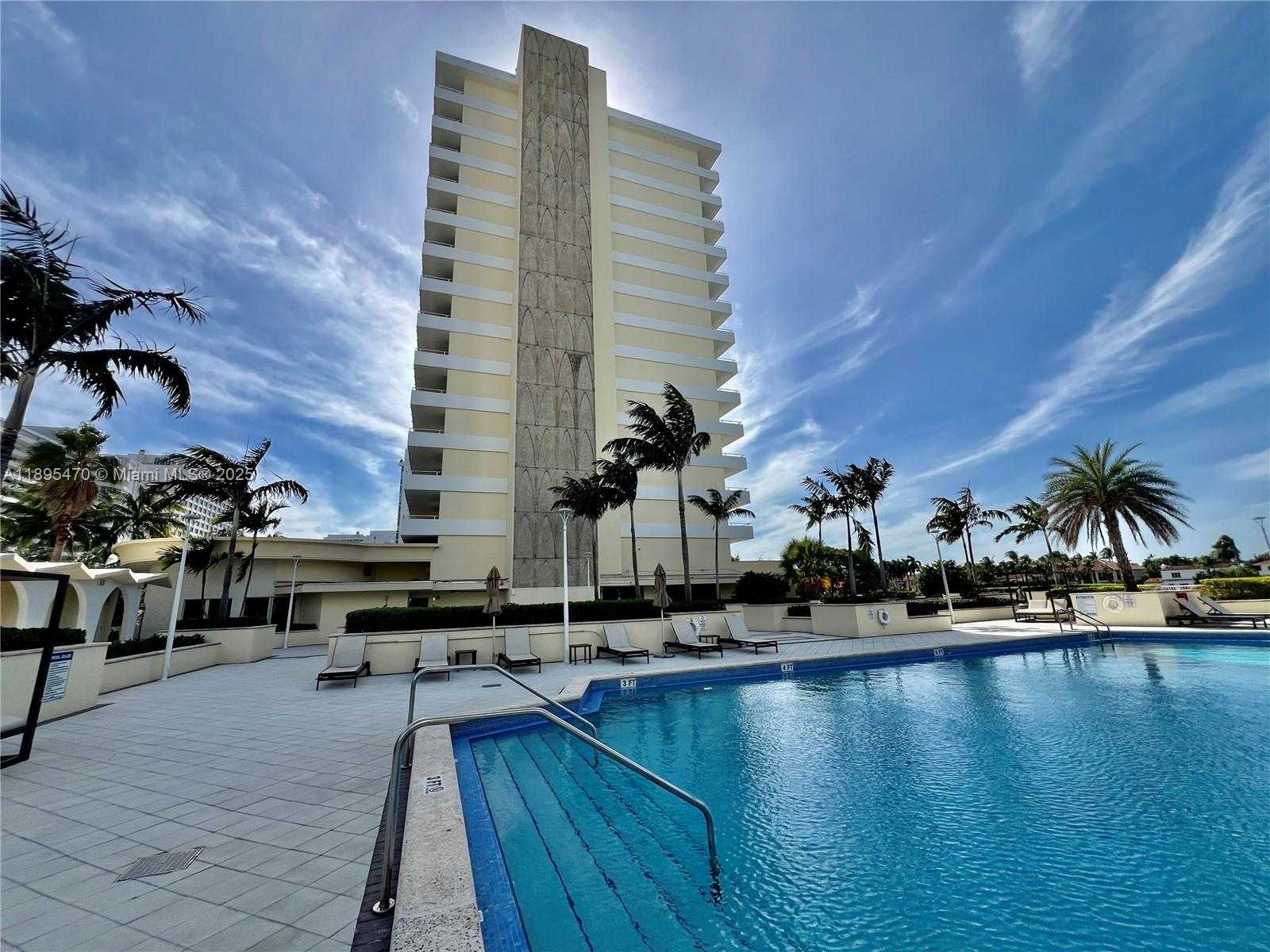 Small Image of 5600 COLLINS AVE #4E, Miami Beach Number 20