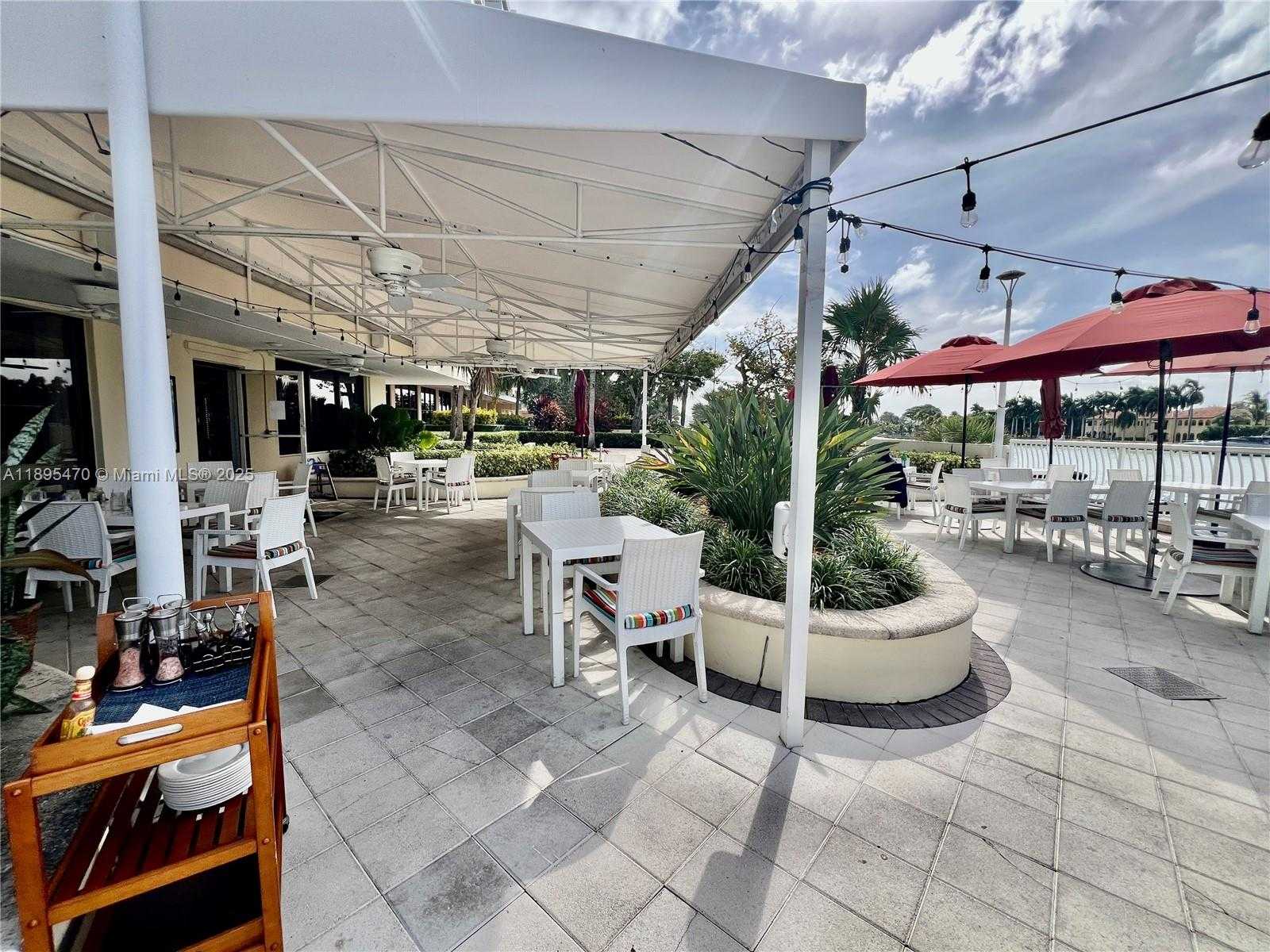 Small Image of 5600 COLLINS AVE #4E, Miami Beach Number 24