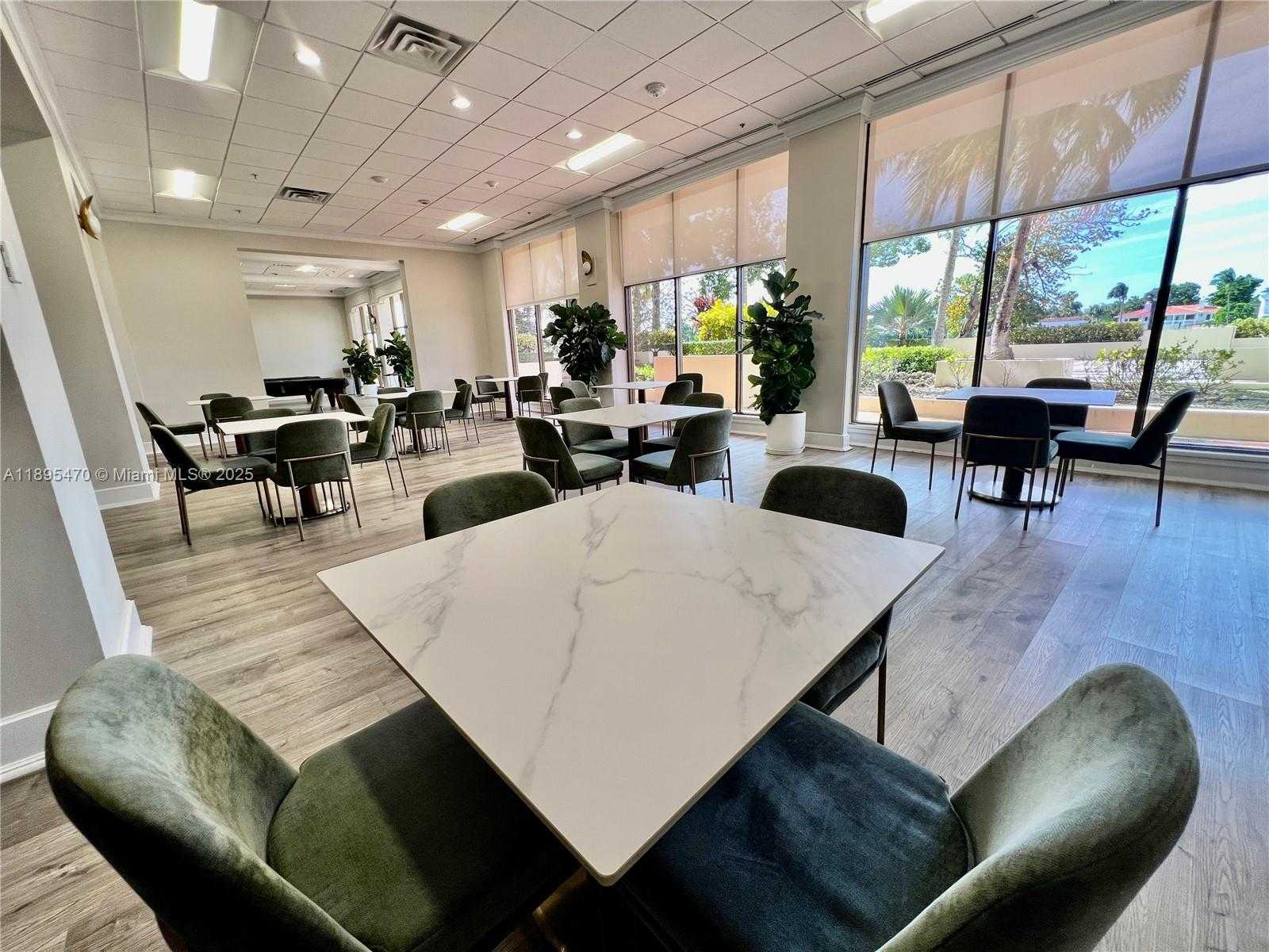 Small Image of 5600 COLLINS AVE #4E, Miami Beach Number 27