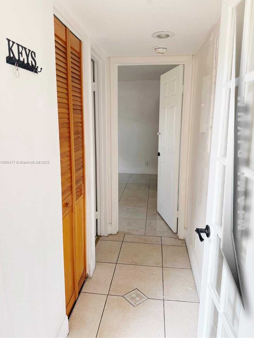 Small Image of 6024 NORTH WEST 172ND TERR CIR, Hialeah Number 15