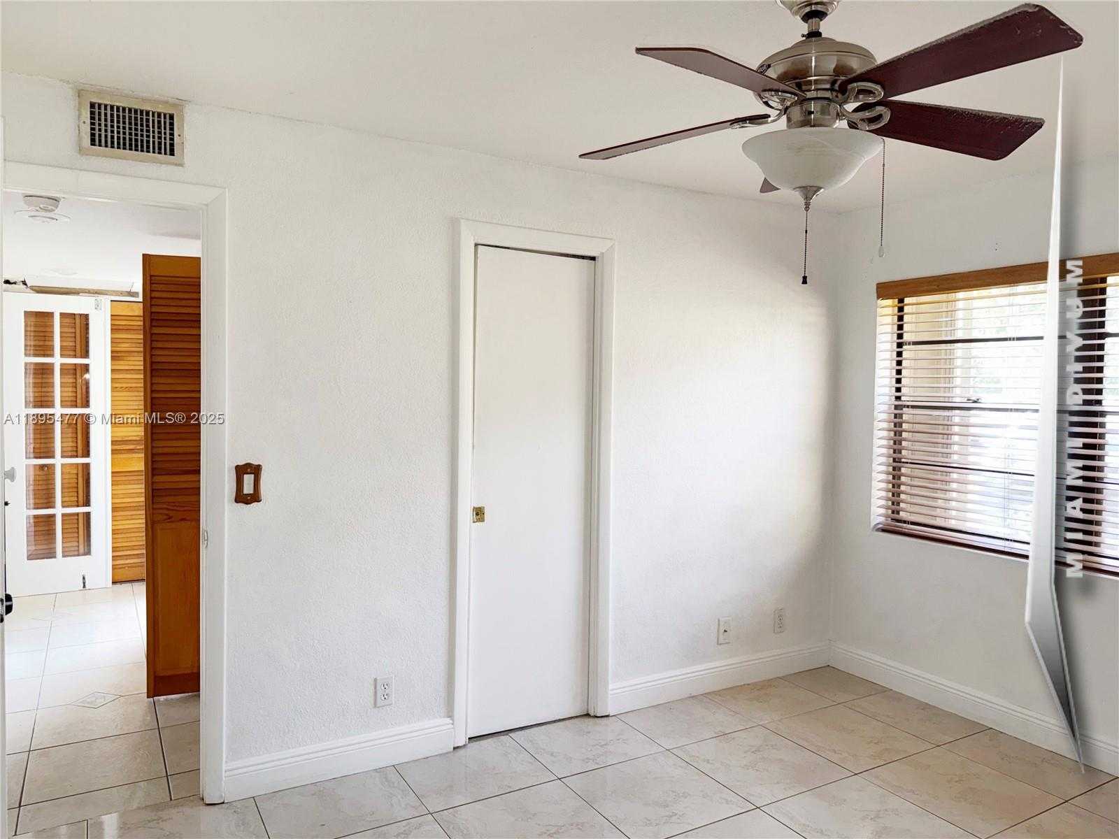 Small Image of 6024 NORTH WEST 172ND TERR CIR, Hialeah Number 16