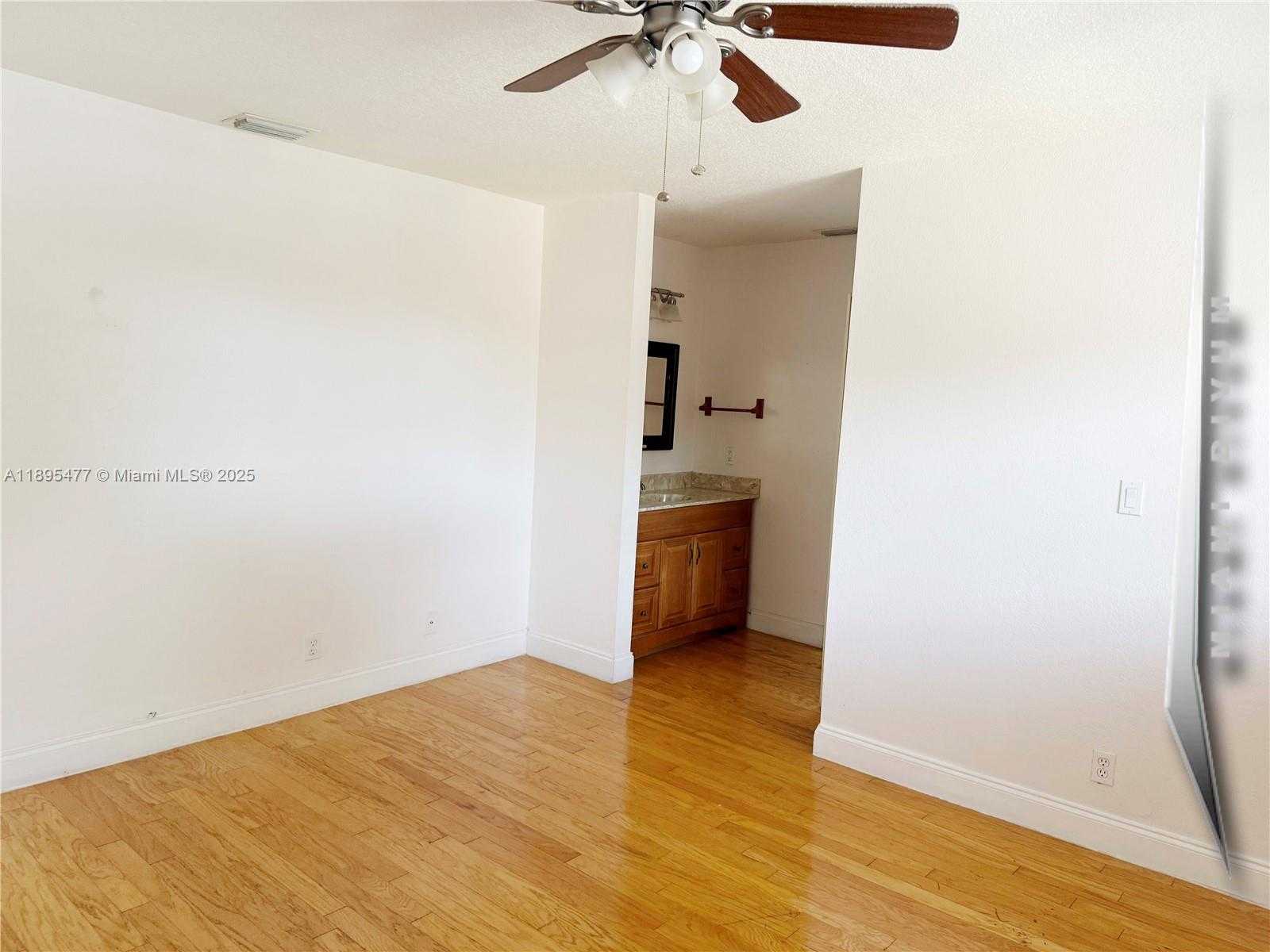 Small Image of 6024 NORTH WEST 172ND TERR CIR, Hialeah Number 21