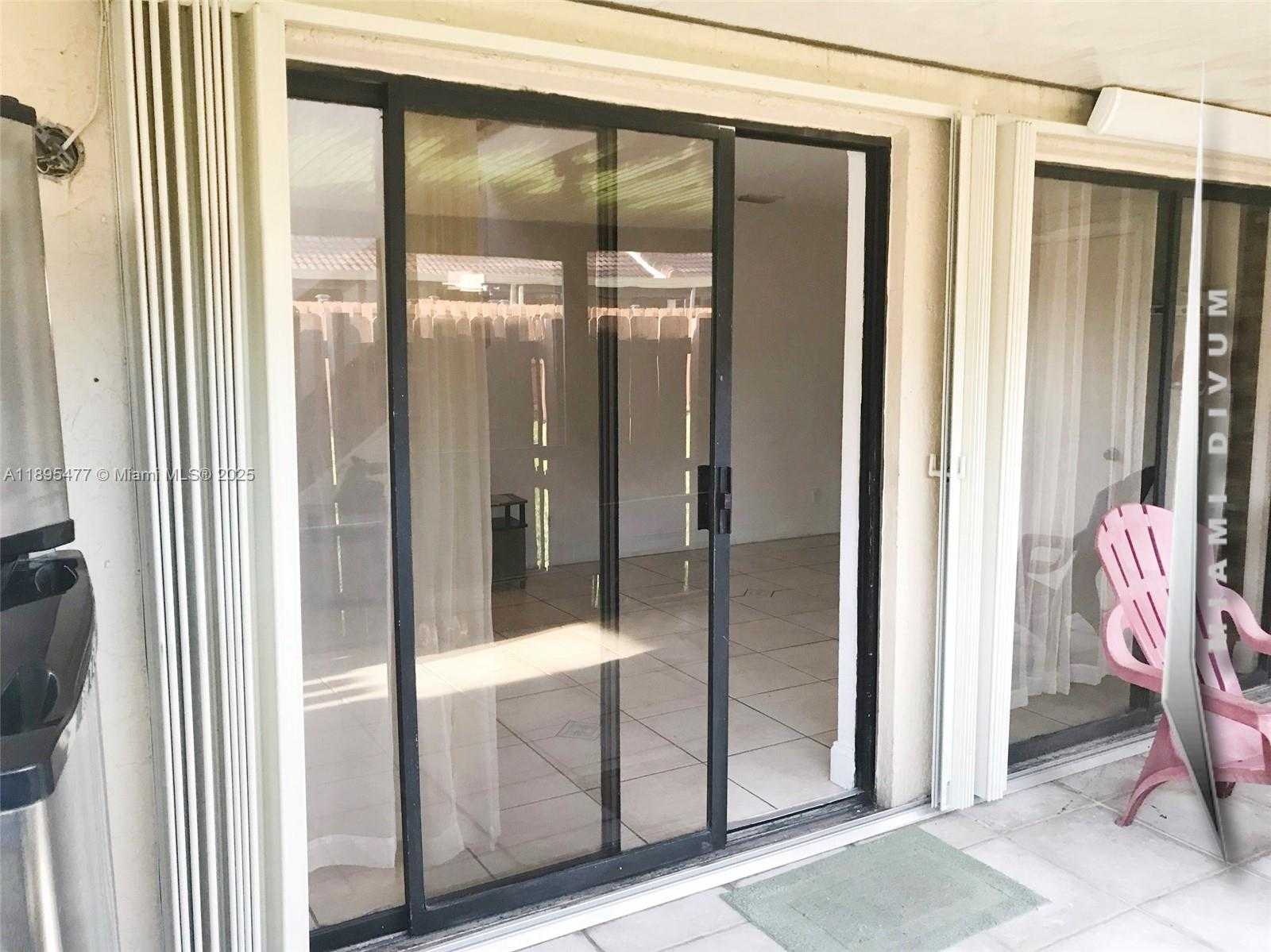 Small Image of 6024 NORTH WEST 172ND TERR CIR, Hialeah Number 33