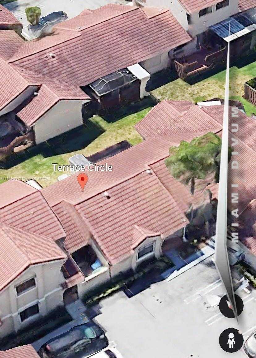 Small Image of 6024 NORTH WEST 172ND TERR CIR, Hialeah Number 5