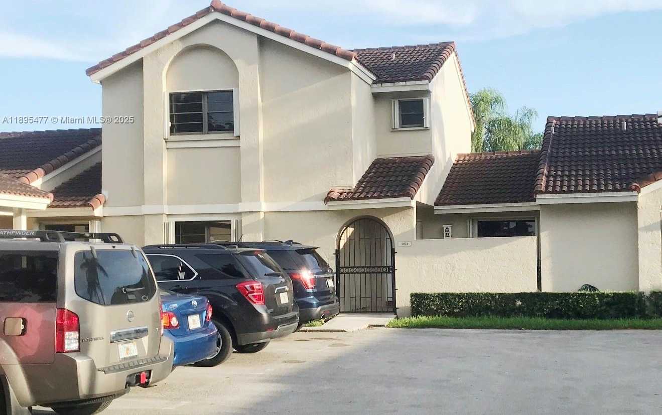 Small Image of 6024 NORTH WEST 172ND TERR CIR, Hialeah Number 7