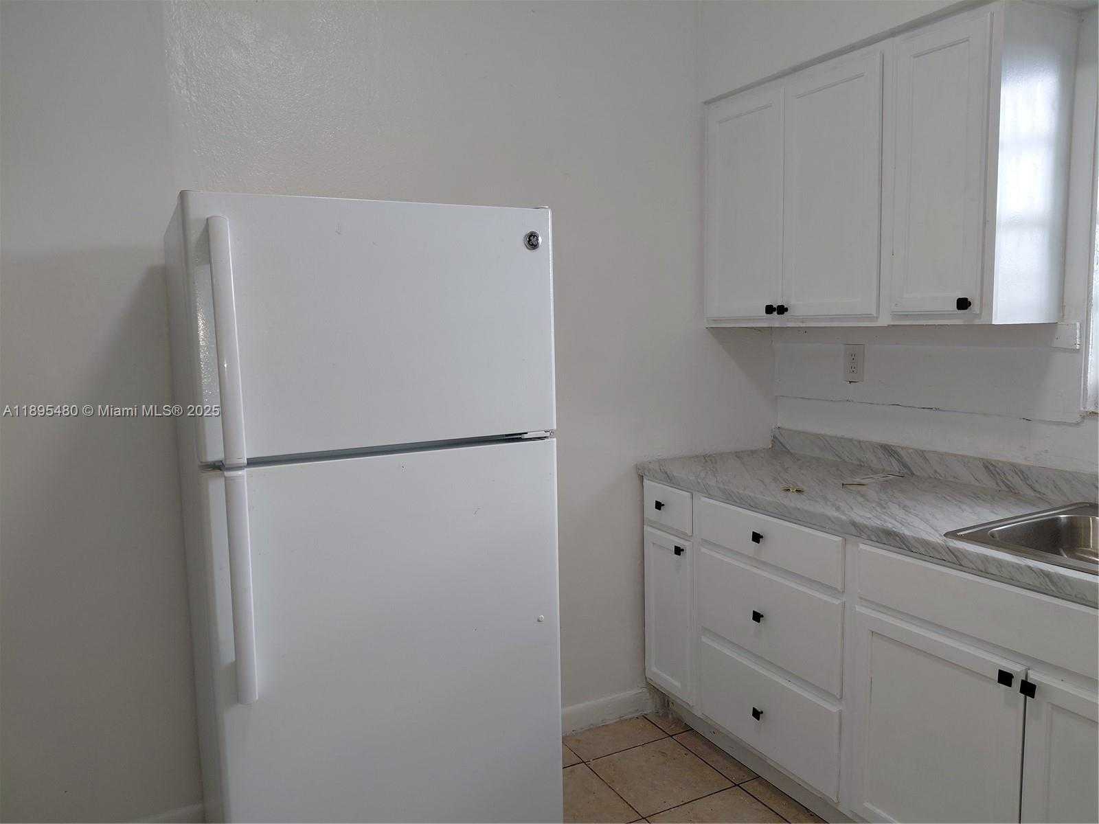 Small Image of Miami Number 7