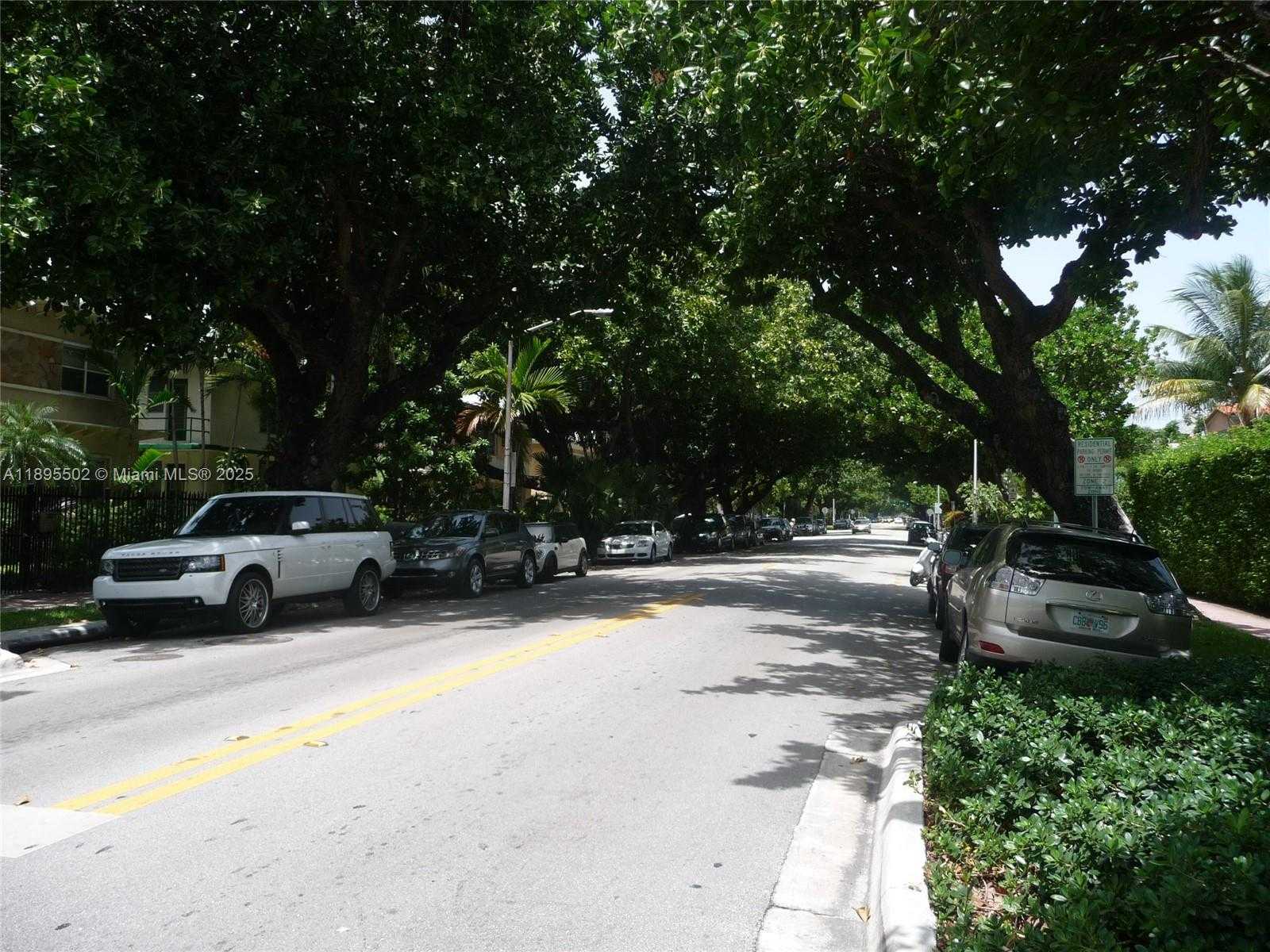 Small Image of 851 MERIDIAN AVE #23, Miami Beach Number 19