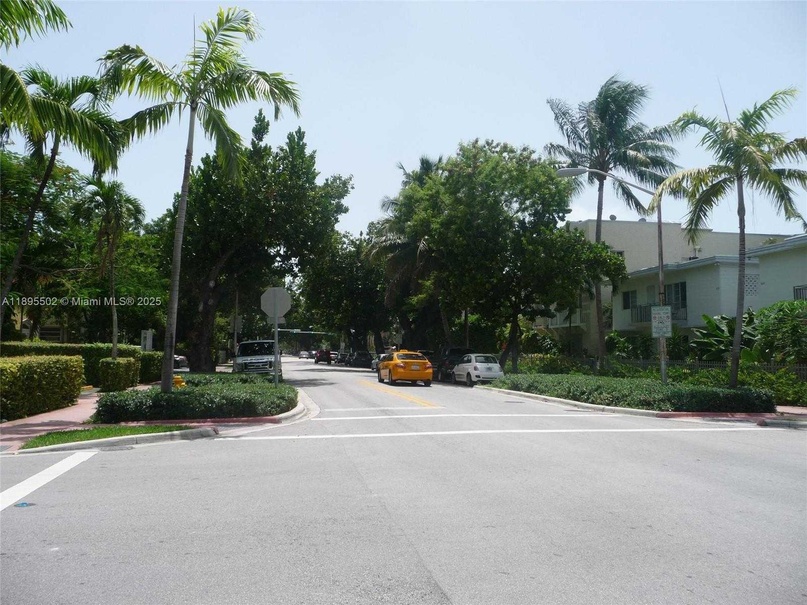 Small Image of 851 MERIDIAN AVE #23, Miami Beach Number 20