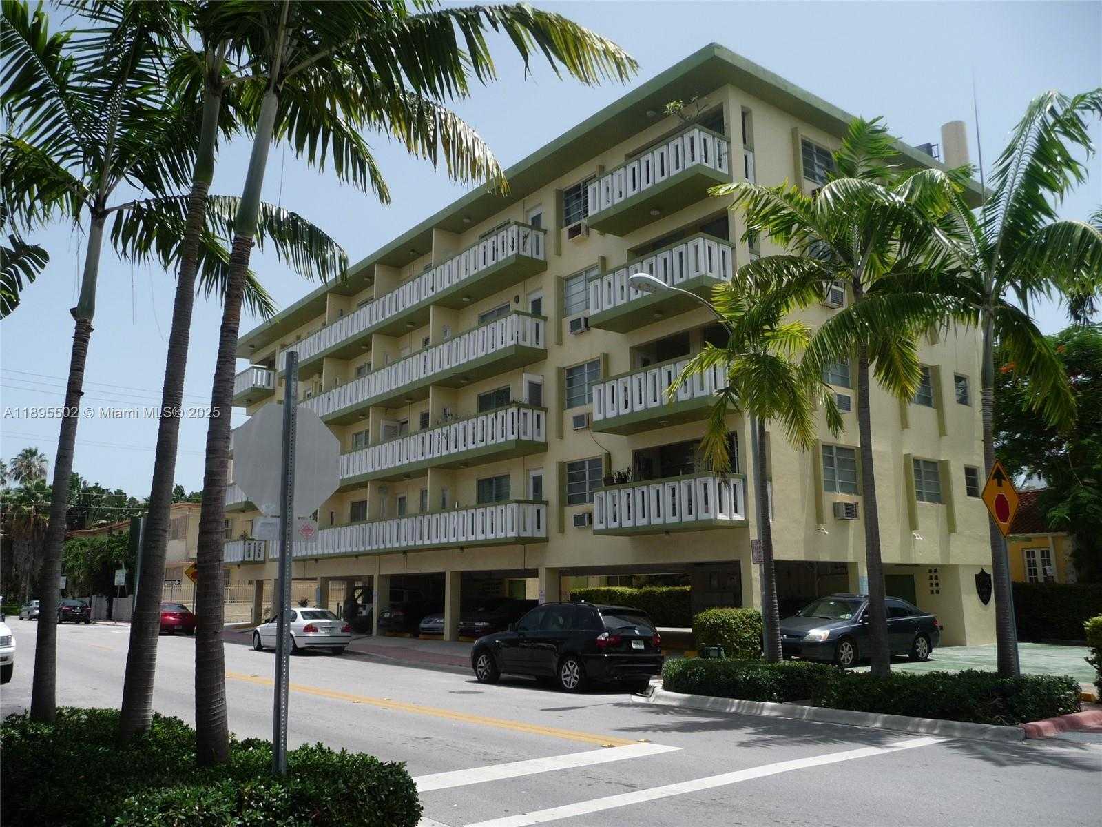Small Image of 851 MERIDIAN AVE #23, Miami Beach Number 4