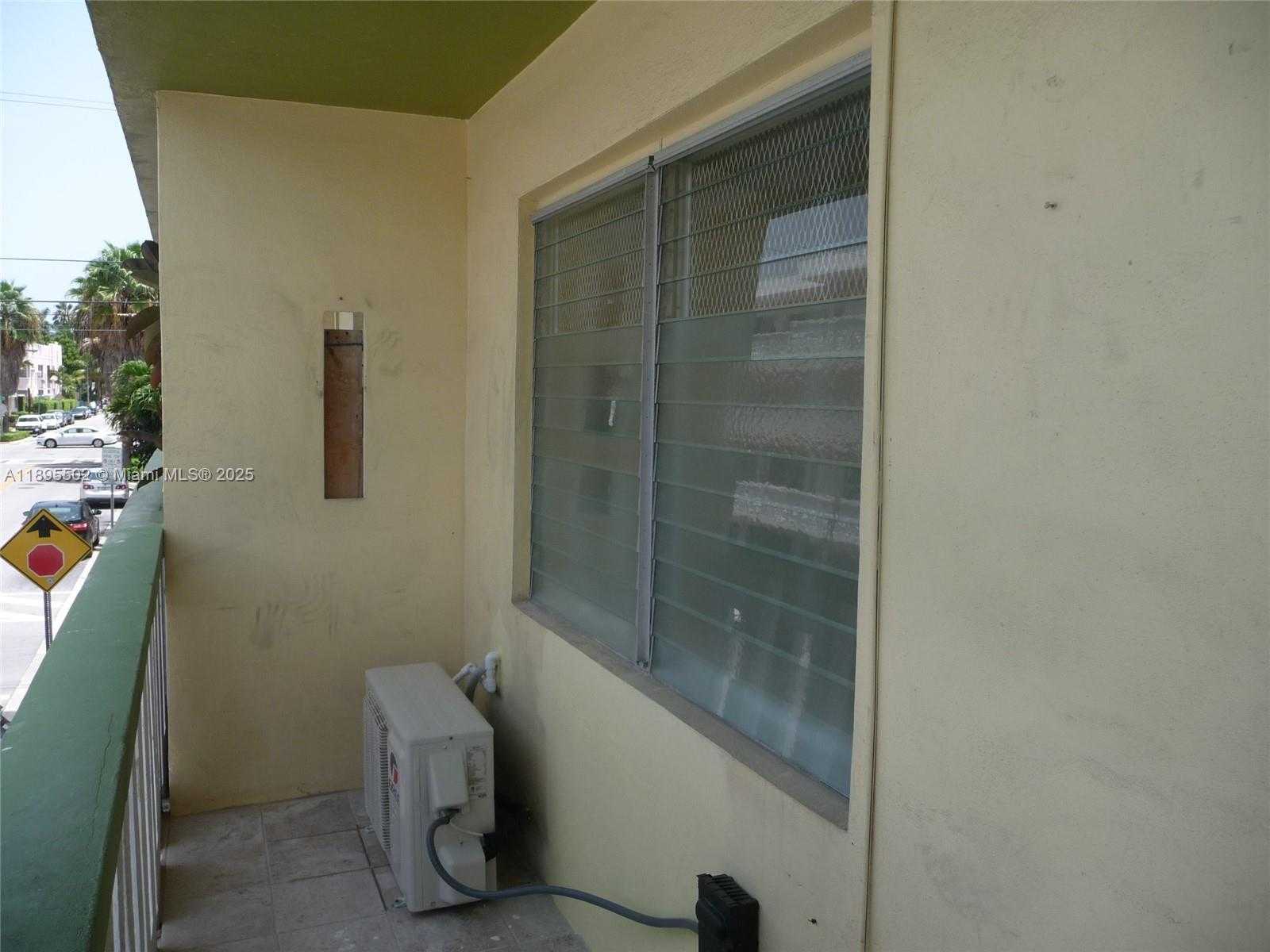 Small Image of 851 MERIDIAN AVE #23, Miami Beach Number 8