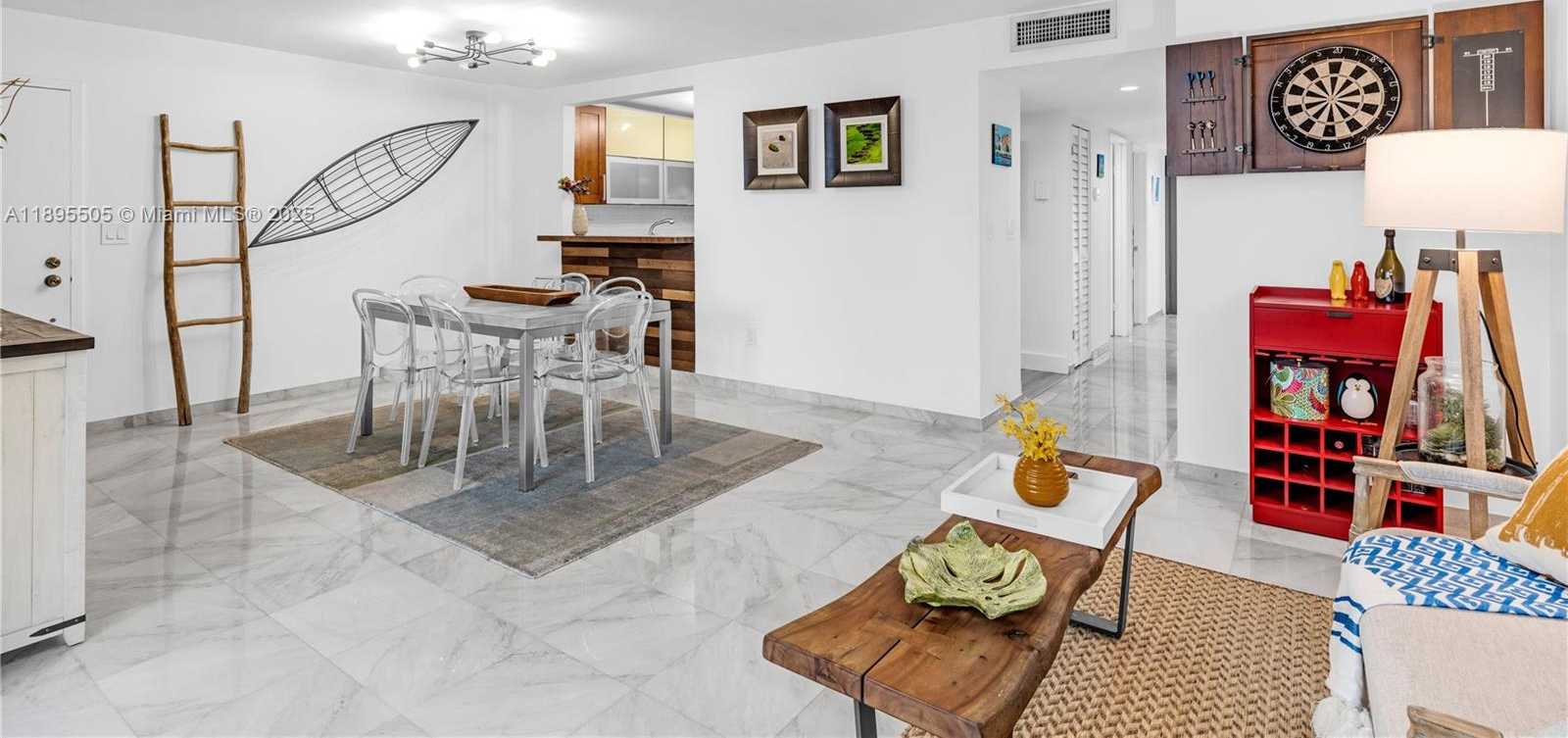 Small Image of 5845 COLLINS AVE #201, Miami Beach Number 29
