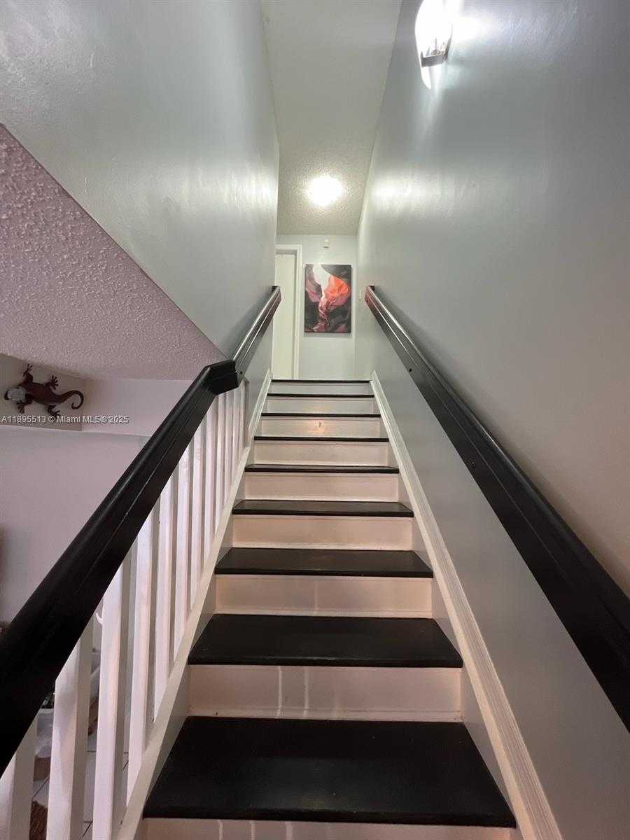 Small Image of 7856 SOUTH WEST 102ND LN, Miami Number 10