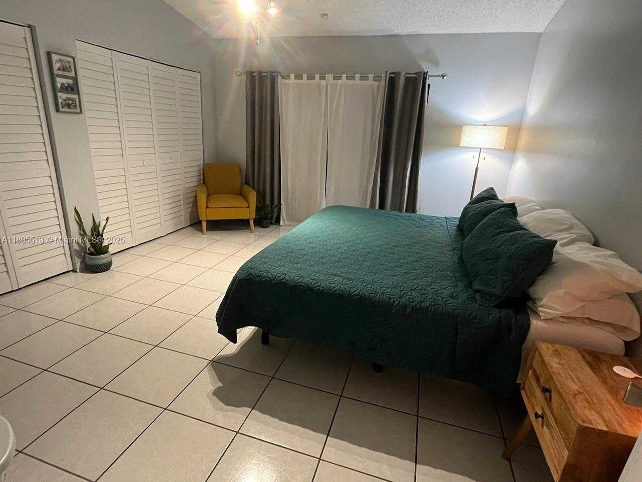 Small Image of 7856 SOUTH WEST 102ND LN, Miami Number 11